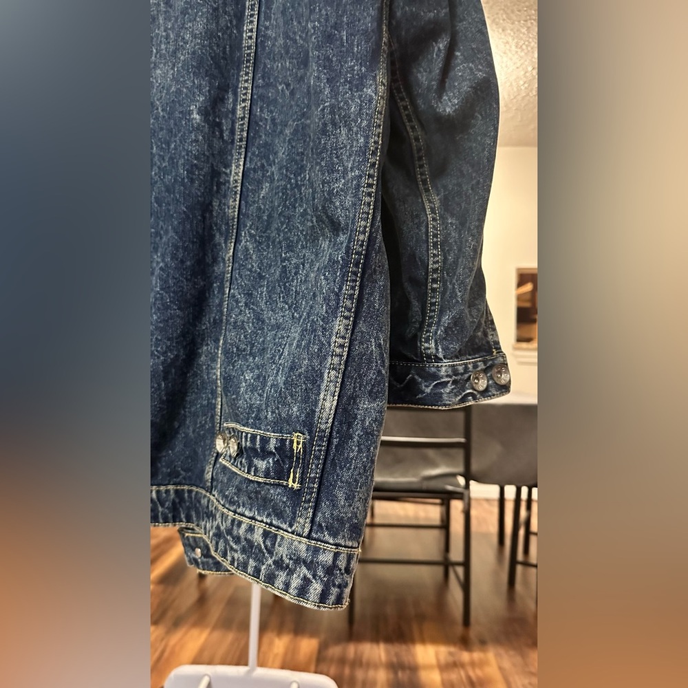 Oversized Denim Jacket - Picture 5 of 12